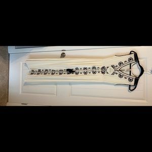 Knox Rose maxi dress size small. New w/tags.